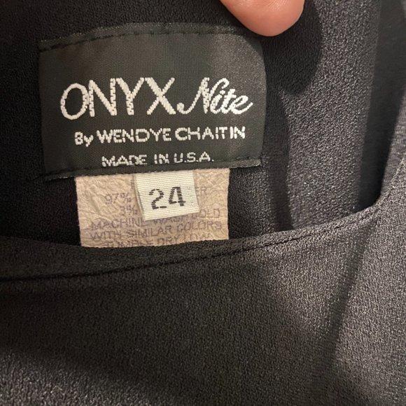 OnyxNite by Wendye Chaitin black sleeveless shift dress sz 24 - Picture 2 of 7
